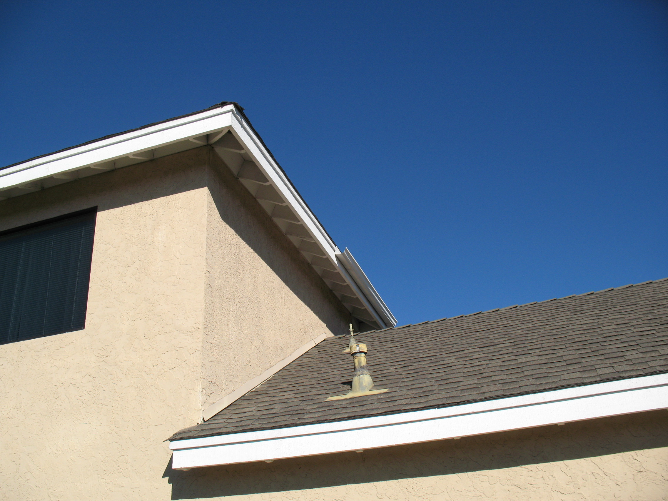 Siding Trim And Roof Overhang Termite Damage Pictures